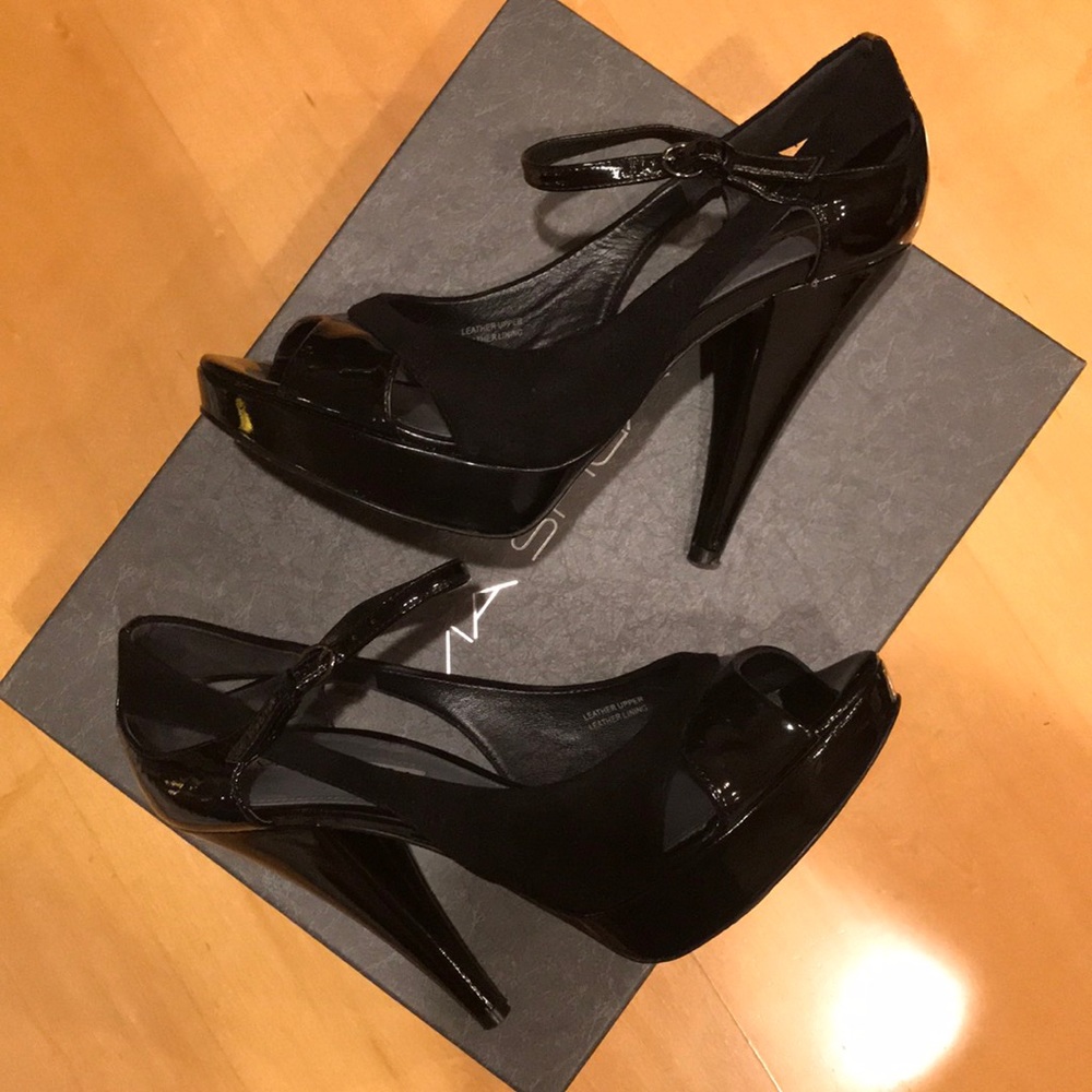Via Spiga, blk leather heels , size 6.5